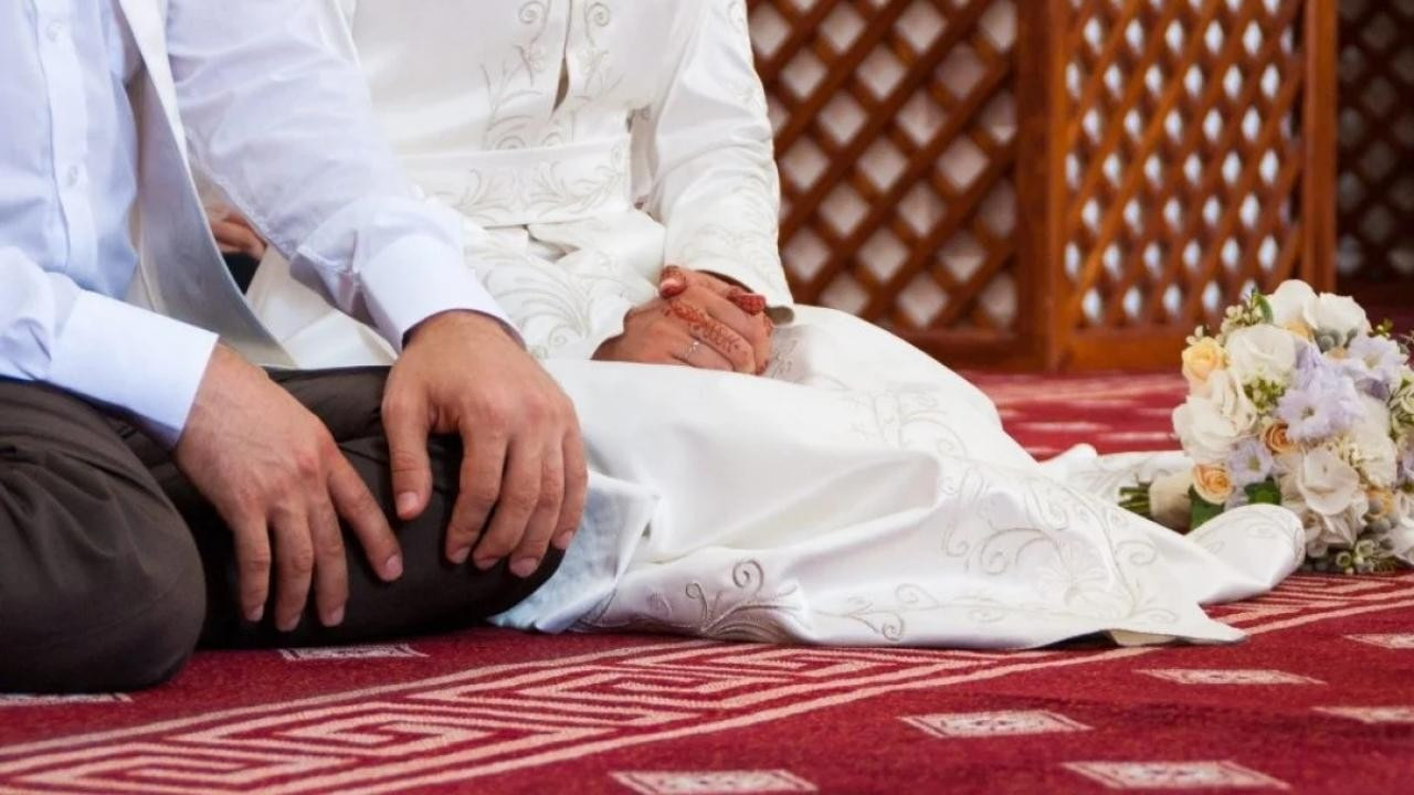 İslam'da boşanma ritüeli: "3 Talak" (boş ol, boş ol, boş ol) ne demektir?