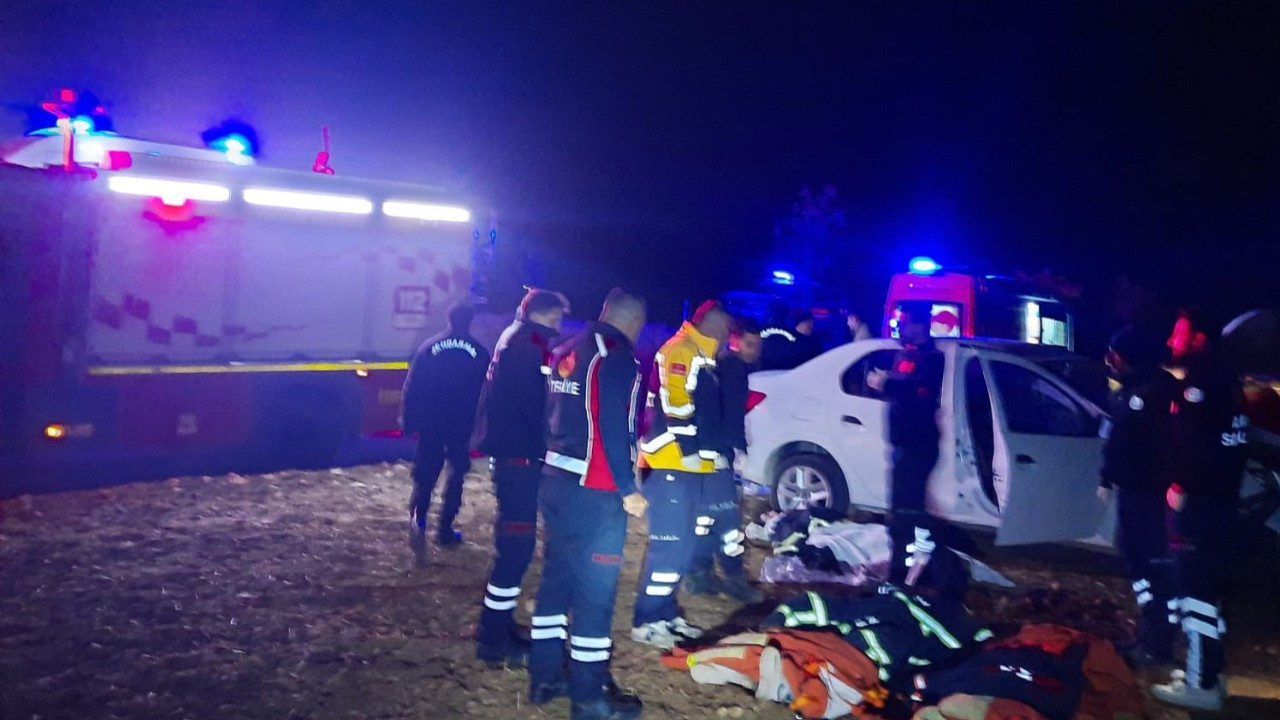 Mardin'de kontrolden çıkan otomobil takla attı: 5 yaralı