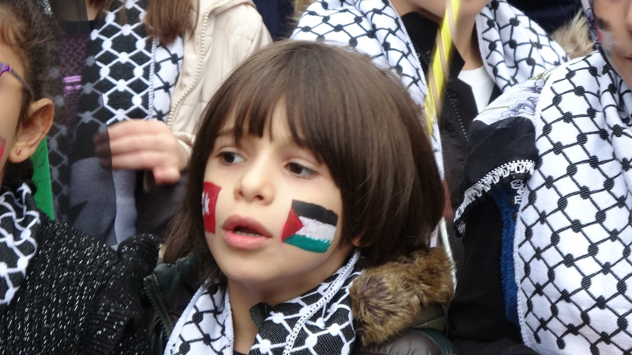 Trabzon'da çocuklar Filistin'e destek için yürüdüler