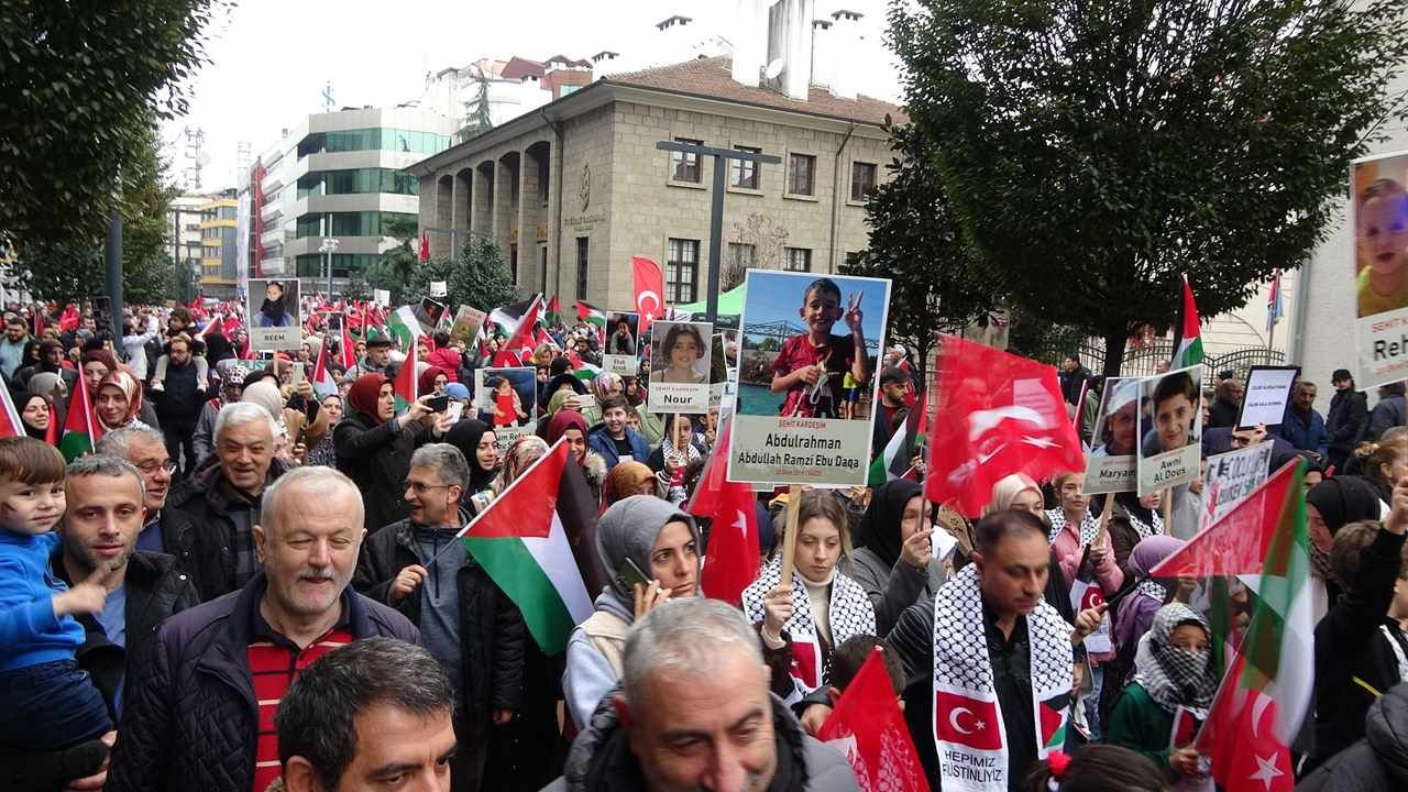 Trabzon'da çocuklar Filistin'e destek için yürüdüler - Sayfa 4