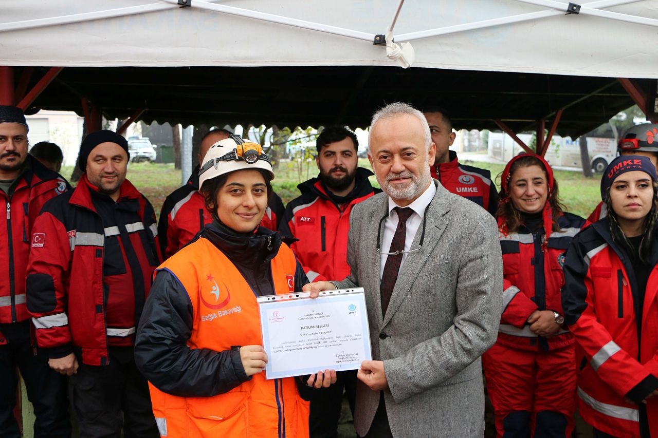 22 sağlık personeli UMKE’ye katıldı - Sayfa 6