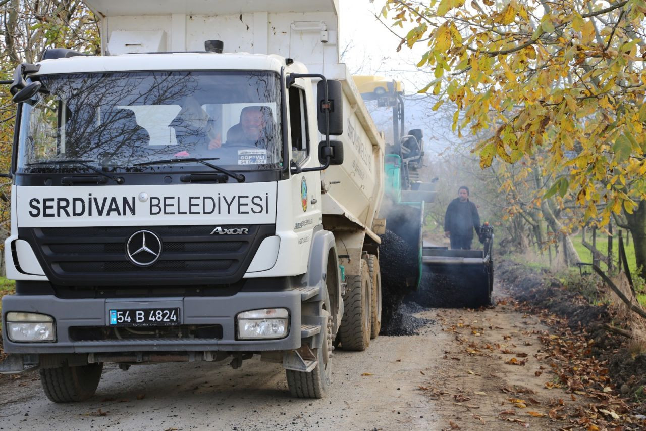 Serdivan’da Asfalt Çalışmaları Hız Kesmiyor - Sayfa 10