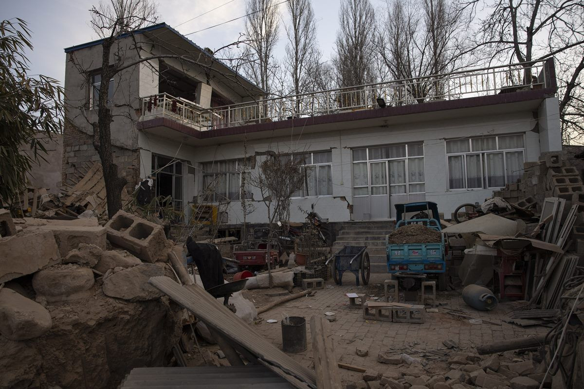 Çin'deki deprem felaketindeki can kaybı 135'e yükseldi - Sayfa 26