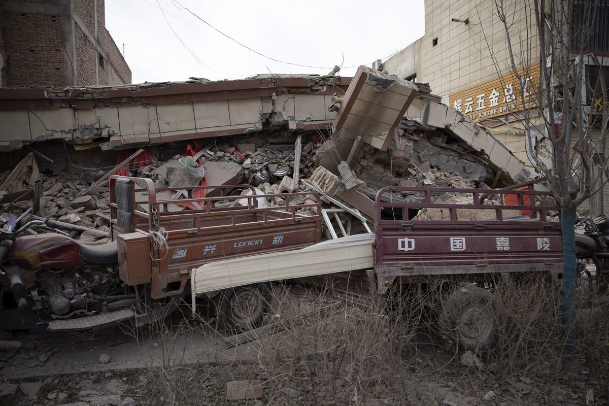 Çin'deki deprem felaketindeki can kaybı 135'e yükseldi - Sayfa 32