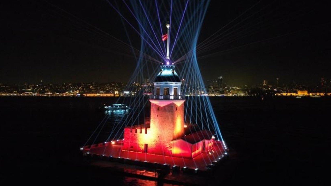 Kız Kulesi ve İstanbul Boğazı havadan görüntülendi