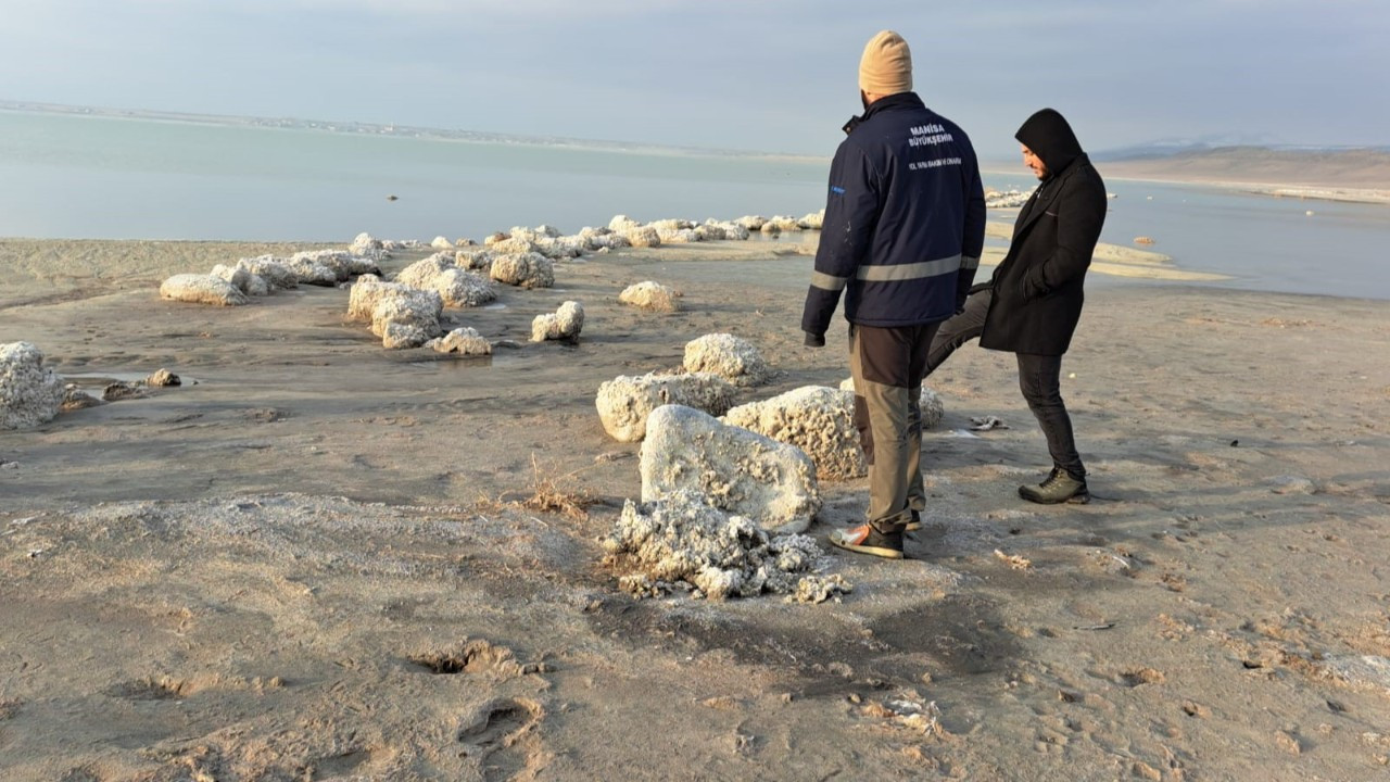 Arin Gölü’nün çekilmesiyle liman kalıntıları ortaya çıktı