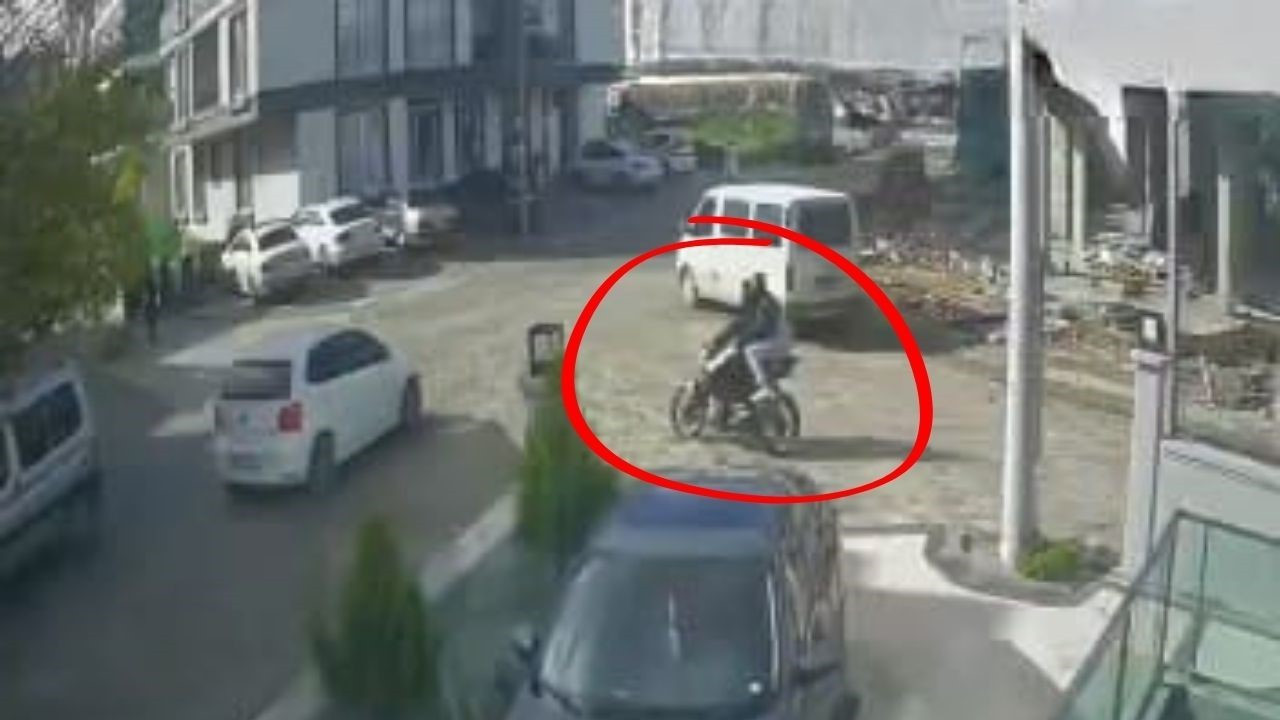 Milas’ta motosiklet otomobille çarpıştı: 2 yaralı