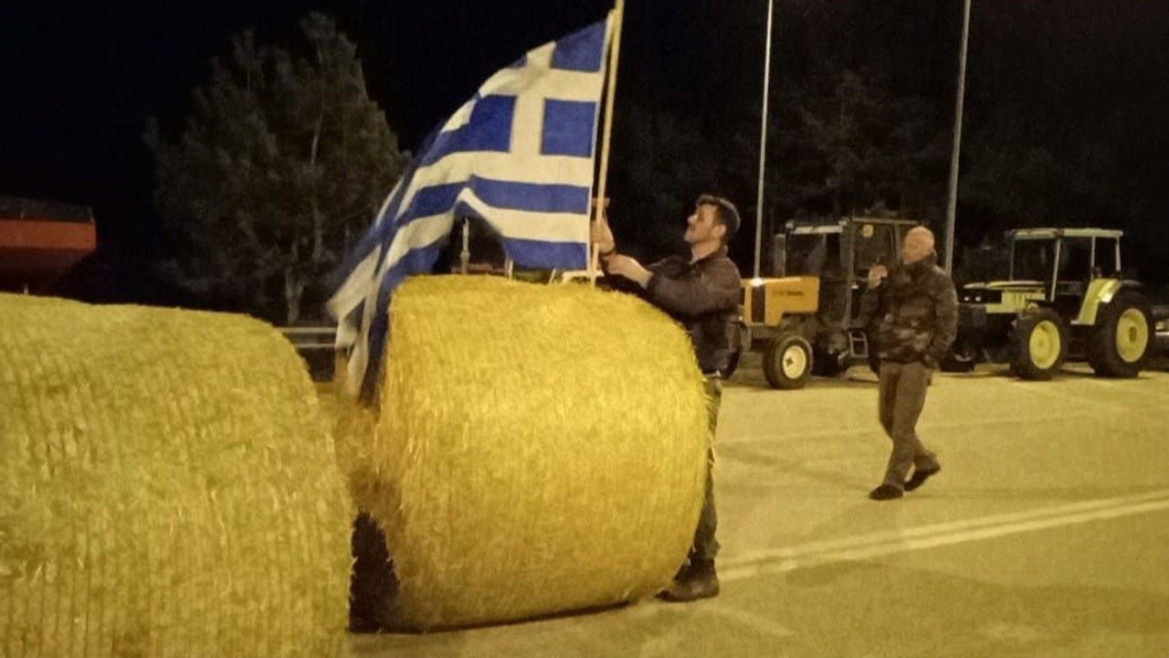 Türkiye sınırında Yunan çiftçilerden protesto