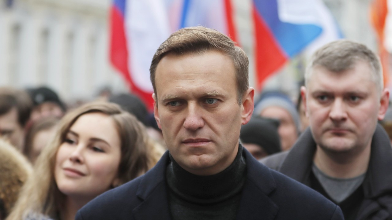 Rus muhalif lider Navalny’nin cenazesi annesine teslim edildi