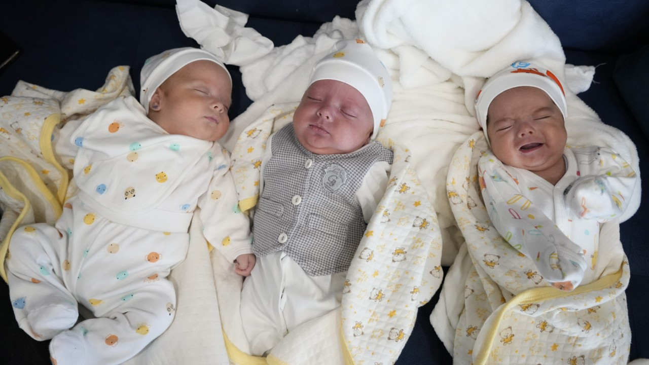 Antalya'da her kontrolde bebek sayısı arttı, üçüz mutluluğu yaşadılar