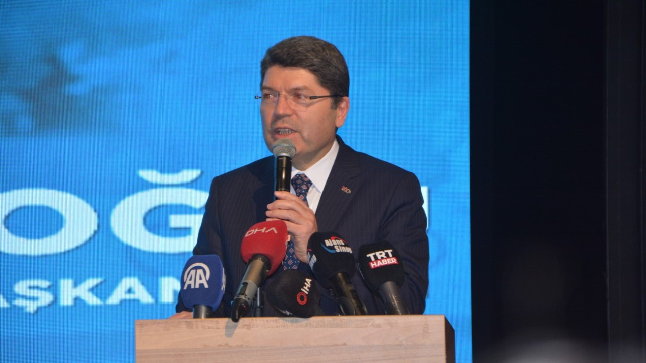 Adalet Bakanı Tunç: "Yeni bir anayasa yapmanın mücadelesini vereceğiz"