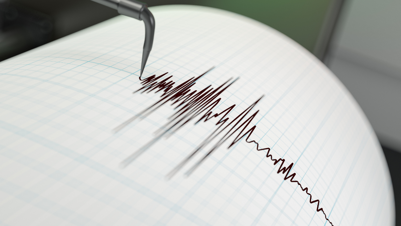 İran’da 5.6 büyüklüğünde deprem