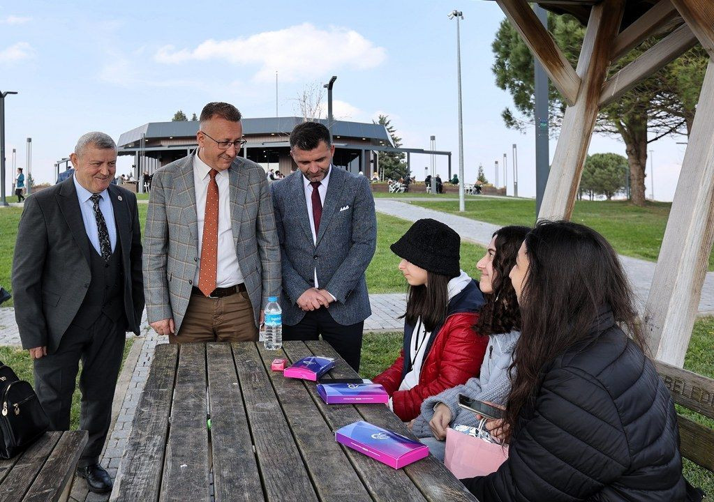 Işıksu Yenikent’te Kapı Kapı Dolaştı - Sayfa 13