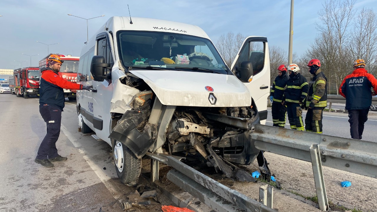 Kocaeli'de kaza: Sürücünün bacağı koptu