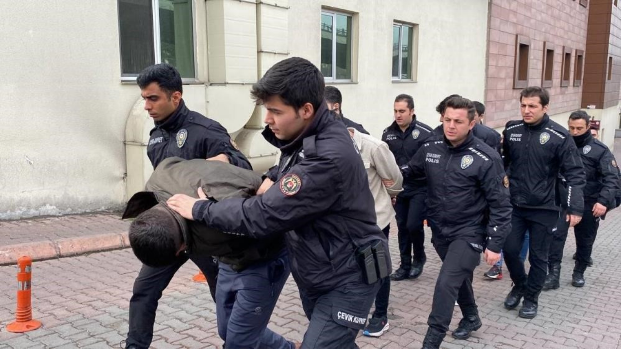 "Yılanlar Grubu" çetesi operasyonunda 13 tutuklama