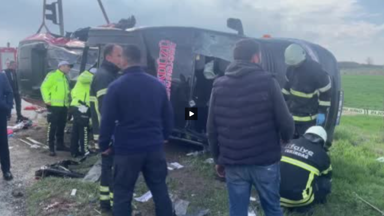 Tekirdağ'da tır, yolcu minibüsüne çarptı: 5 ölü, 10 yaralı