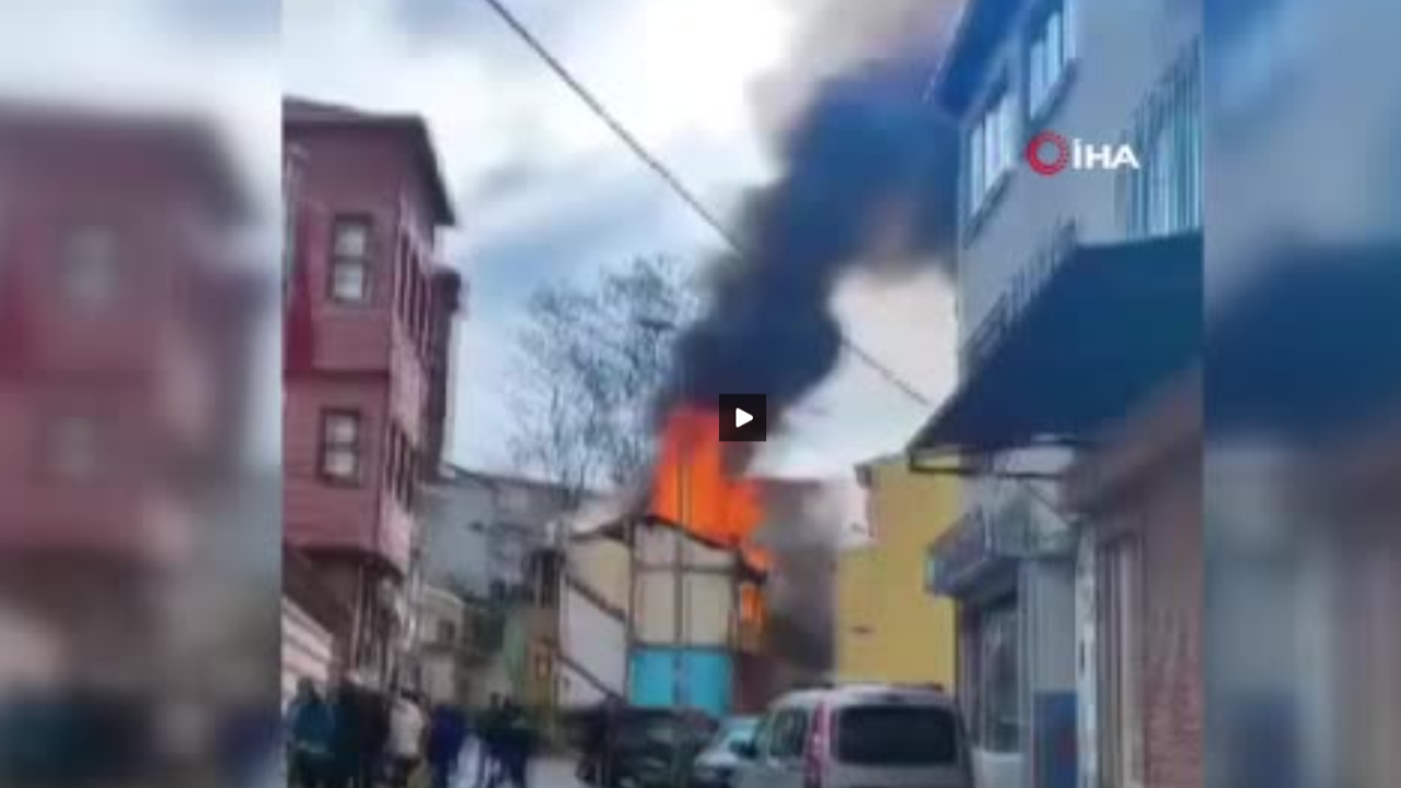 Fatih’te 3 katlı binada yangın: 1 ölü
