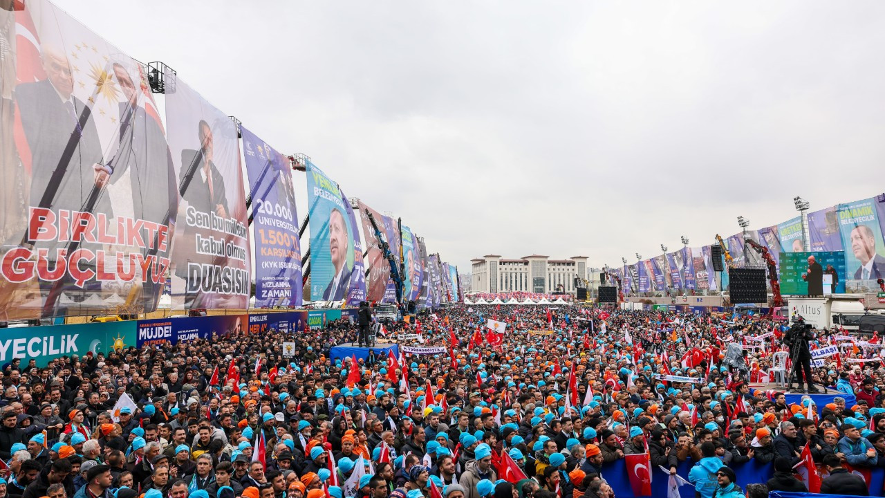 AK Parti’nin Ankara mitingine 200 bin kişi katıldı