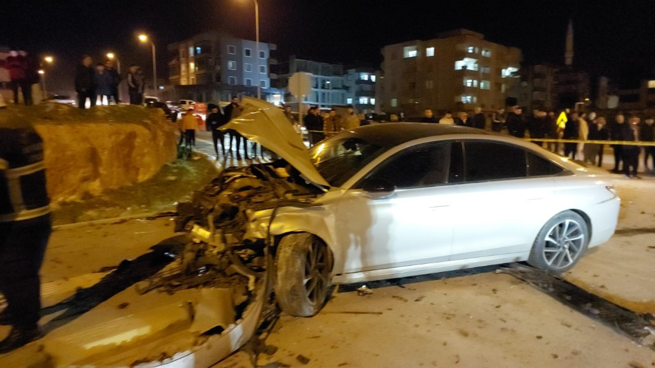 Gaziantep'te 2 otomobil çarpıştı: 7 yaralı