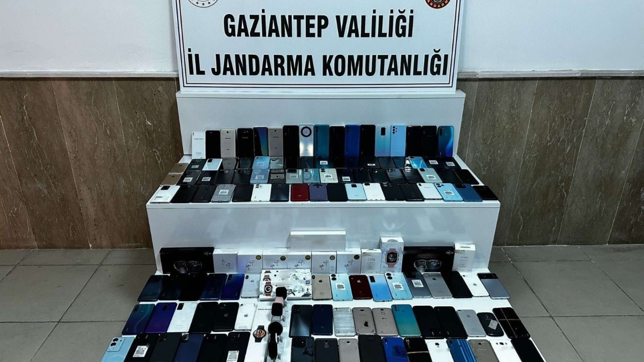 Gaziantep'te 4 milyon lira değerinde kaçak elektronik ürün ele geçirildi