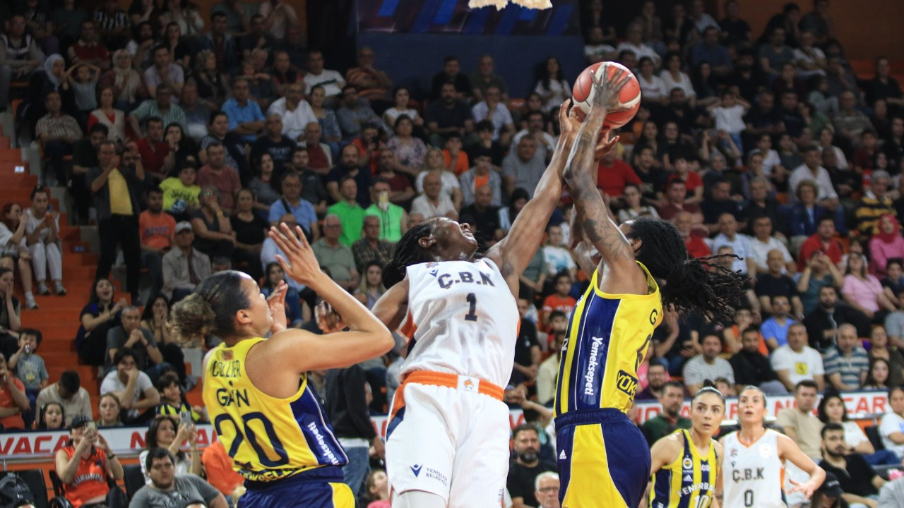 Kadınlar Basketbol Süper Ligi'nde Fenerbahçe üst üste 6. kez şampiyon