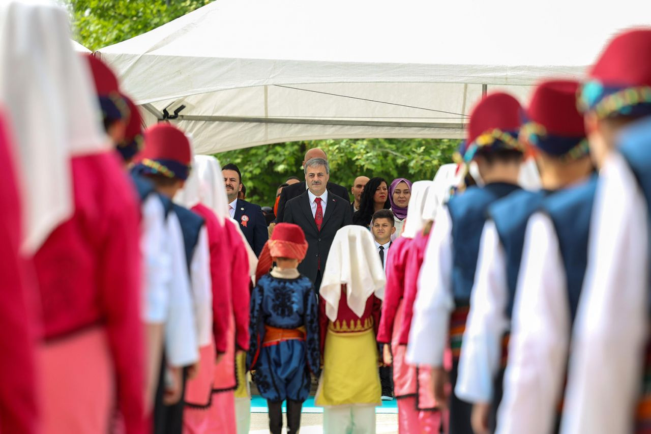 Alemdar miniklerin bayram coşkusuna ortak oldu: “Gözlerinizdeki ışık hiç solmasın” - Sayfa 5