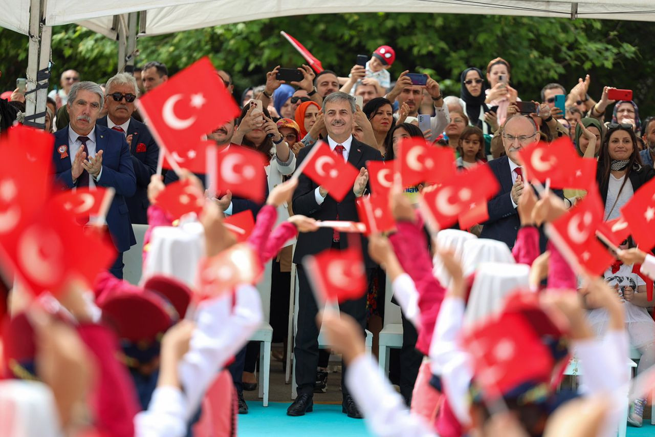 Alemdar miniklerin bayram coşkusuna ortak oldu: “Gözlerinizdeki ışık hiç solmasın” - Sayfa 7