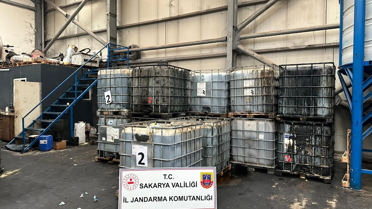 Sakarya’da 220 ton kaçak akaryakıt ele geçirildi