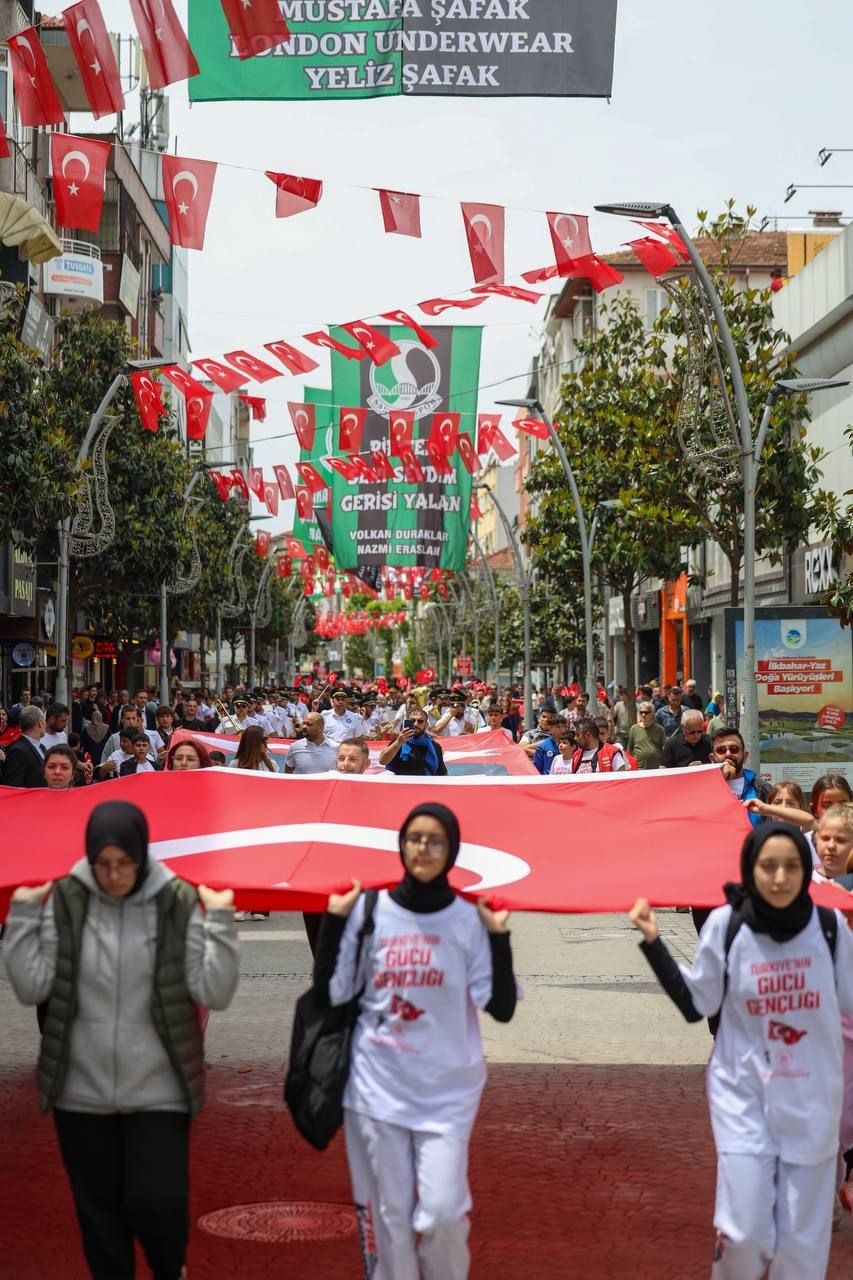 Başkan Yusuf Alemdar:“Gençlerimizin Her Zaman Destekçisi Olacağız” - Sayfa 13