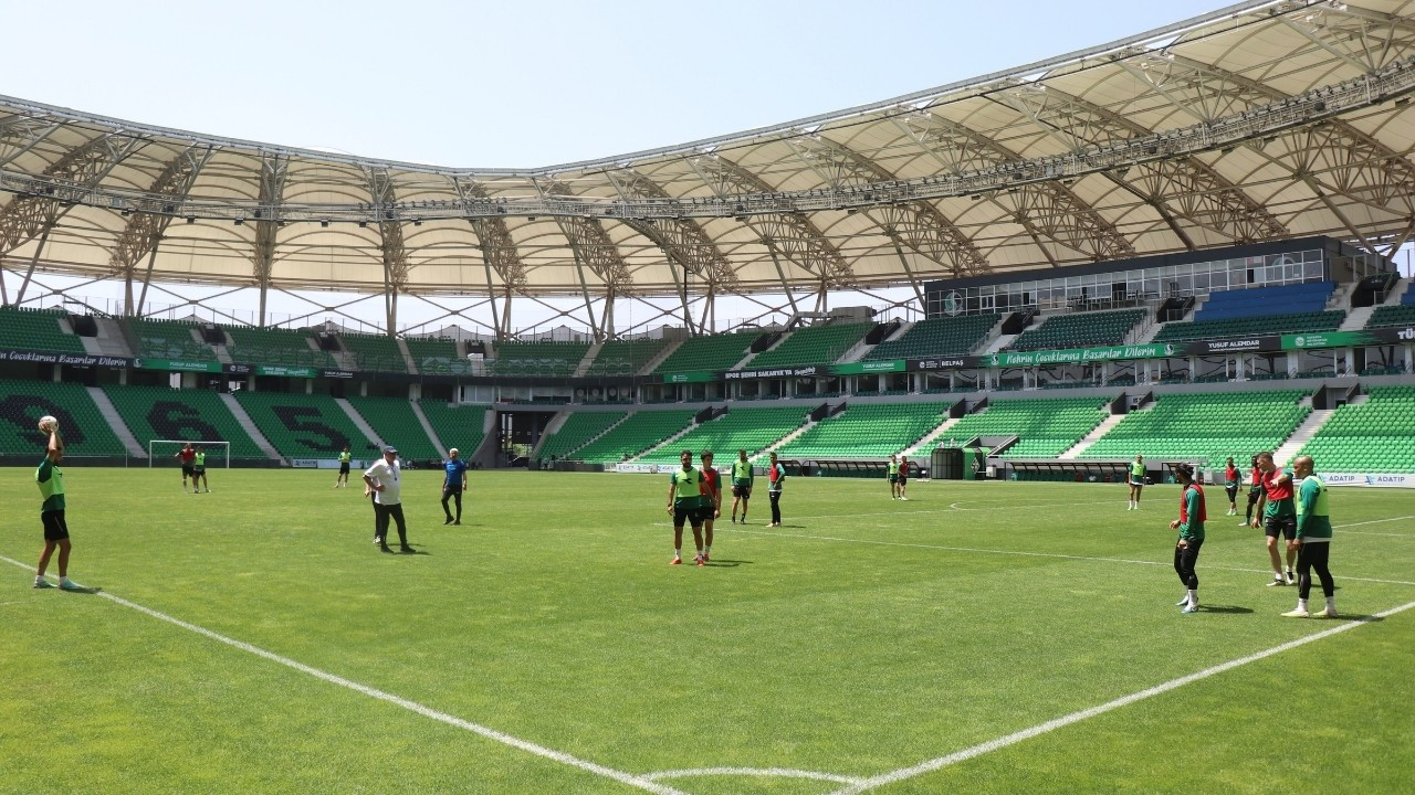 Sakaryaspor, play-off finaline Atatürk Stadyumu’nda hazırlanıyor