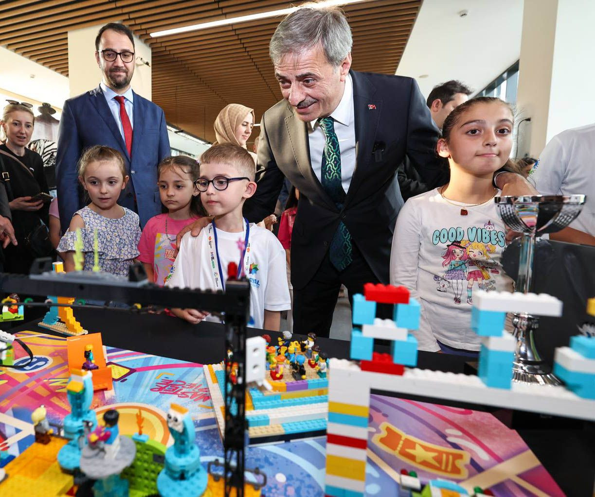 Başkan Alemdar miniklerin mezuniyet heyecanına ortak oldu - Sayfa 5