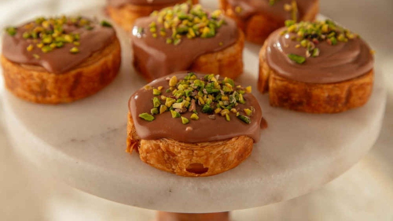 Arda'nın Mutfağı Çikolatalı Fıstıklı Cruffin I Çikolatalı Fıstıklı Cruffin nasıl yapılır?