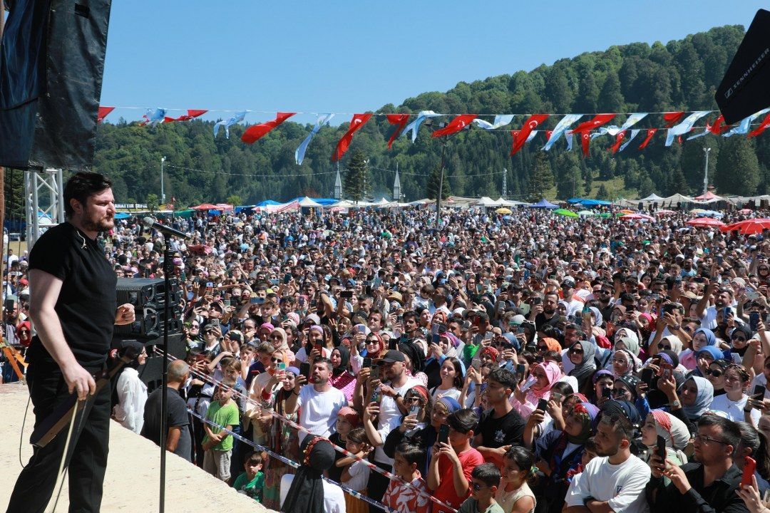 Akyazı Acelle Yaylası Şenlikleri'ne Ekin Uzunlar Geldi - Sayfa 3