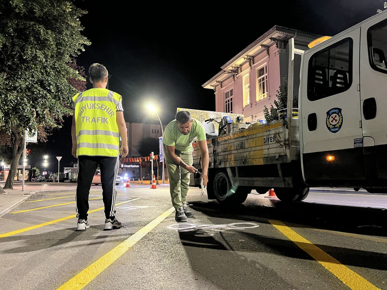 Büyükşehir’den Motorculara özel park alanı - Sayfa 1