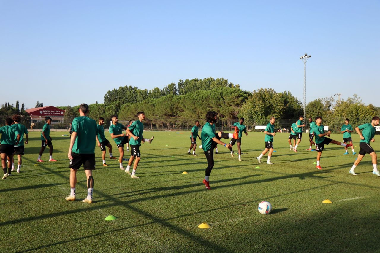 Sakaryaspor, Amedspor Maçı Öncesi Hazırlıklarını Yoğunlaştırdı - Sayfa 9