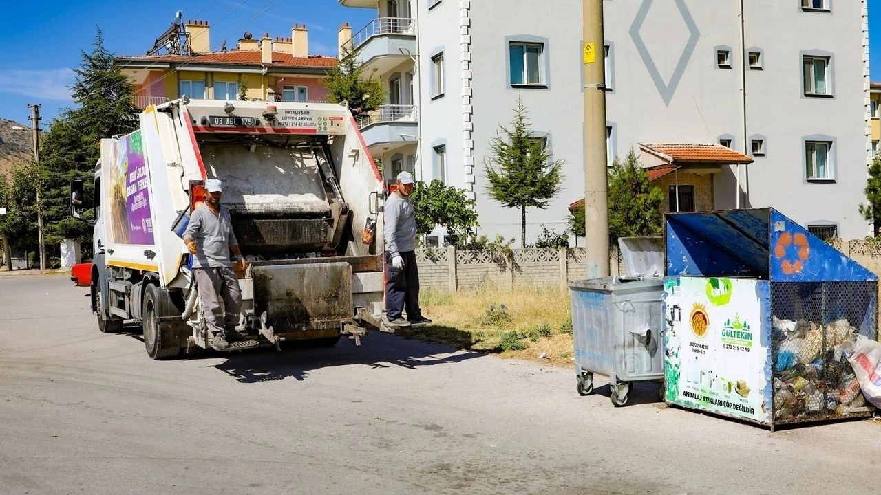 Belediyeye kızan vatandaşın ilginç protestosu