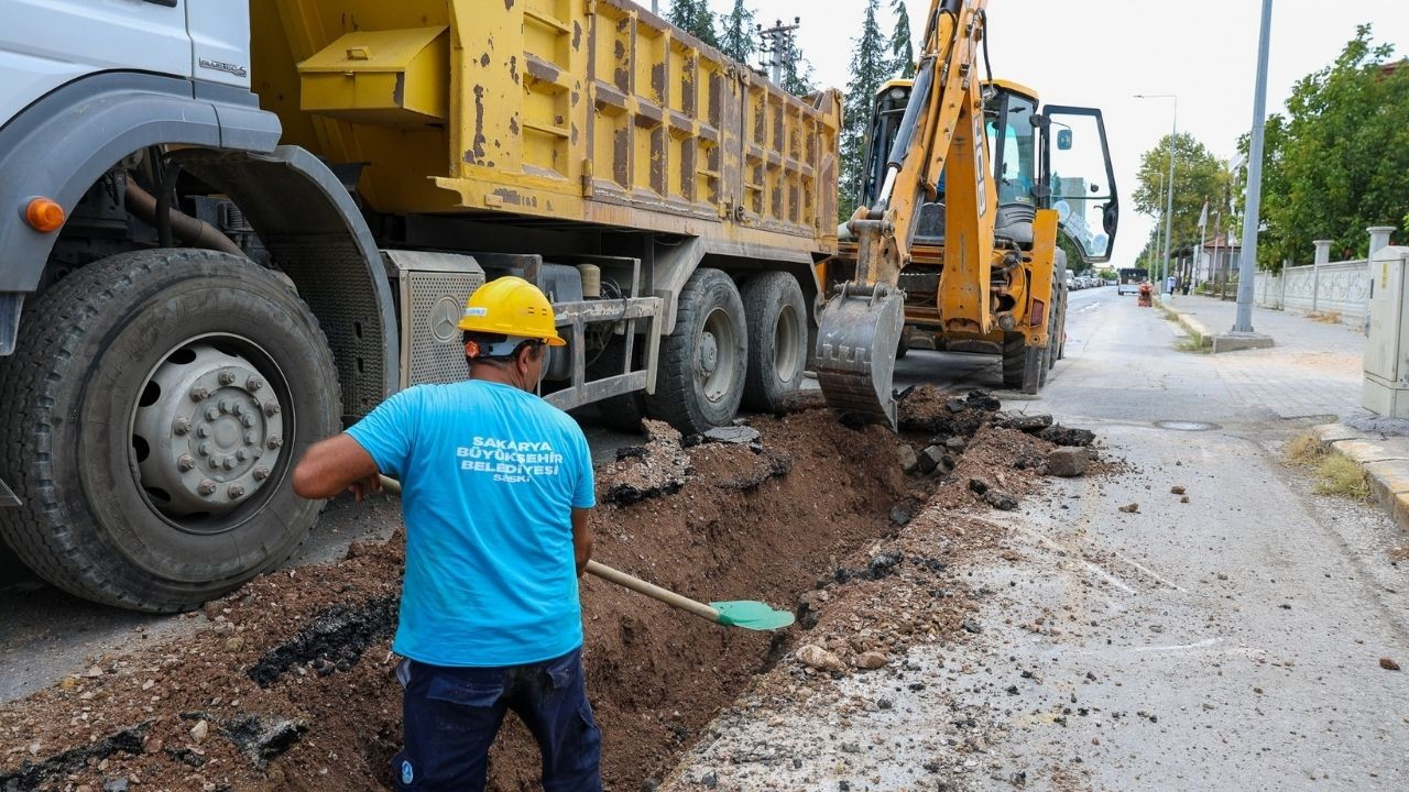 Arifiye’nin Altyapısına Yeni İçme Suyu Hattı Ekleniyor