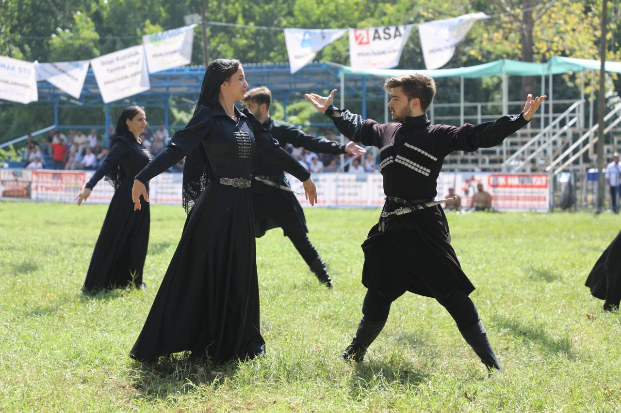 59. Akbalık Yağlı Güreşleri’nde başpehlivan Serdar Yıldırım - Sayfa 10