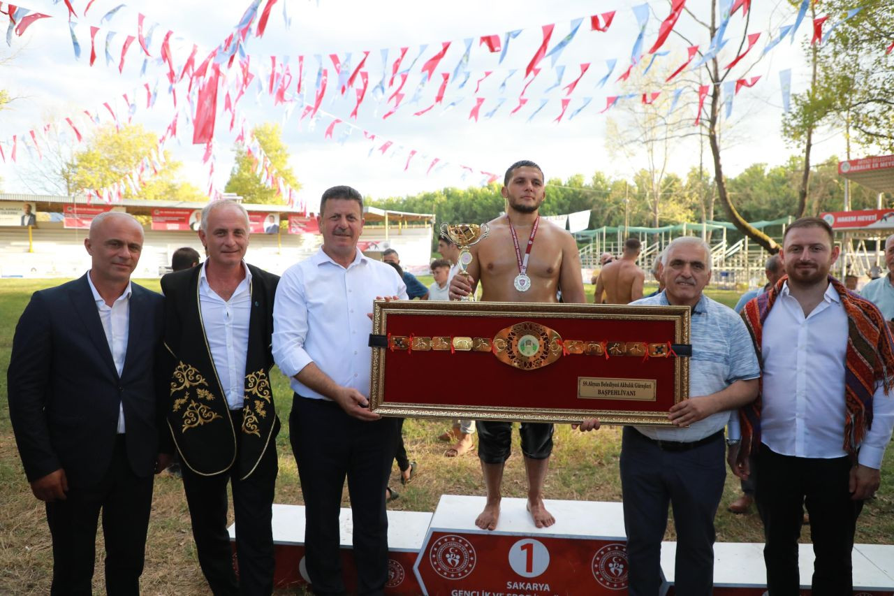 59. Akbalık Yağlı Güreşleri’nde başpehlivan Serdar Yıldırım - Sayfa 2