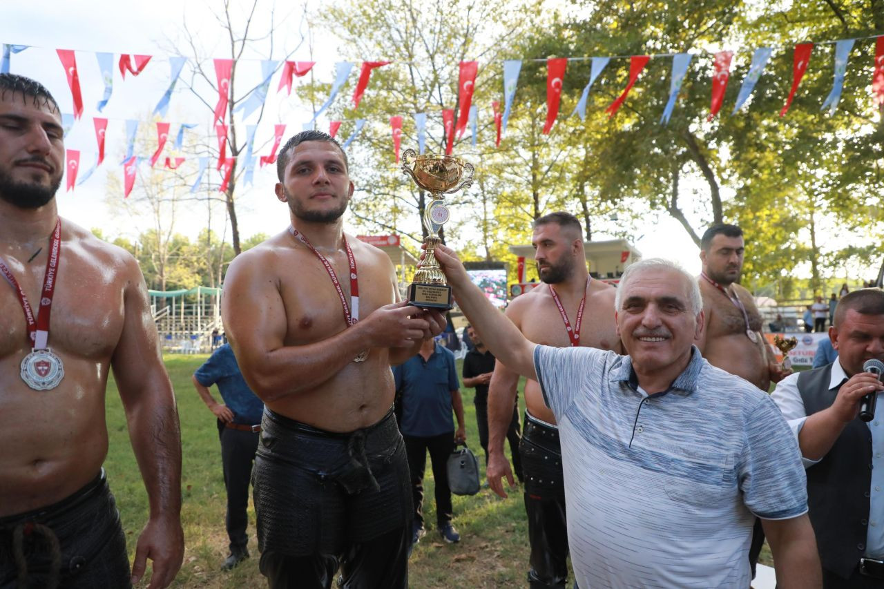 59. Akbalık Yağlı Güreşleri’nde başpehlivan Serdar Yıldırım - Sayfa 5