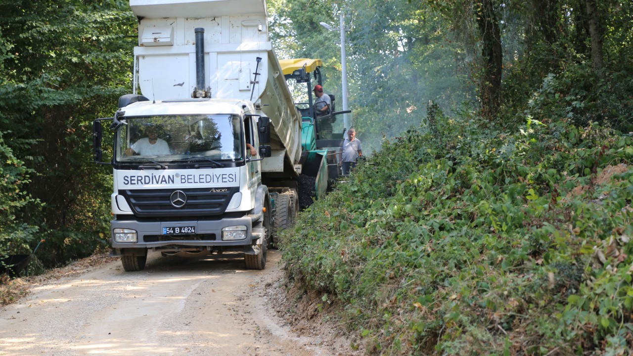 Serdivan'da Asfalt Sezonu Tam Gaz Devam Ediyor