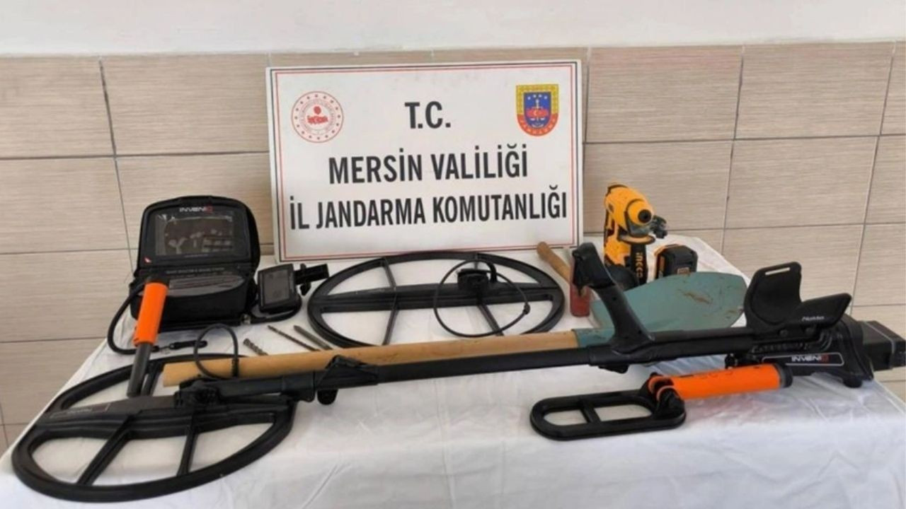 Kaçak Kazı Yapan 11 Şüpheli Jandarma Operasyonuyla Yakalandı