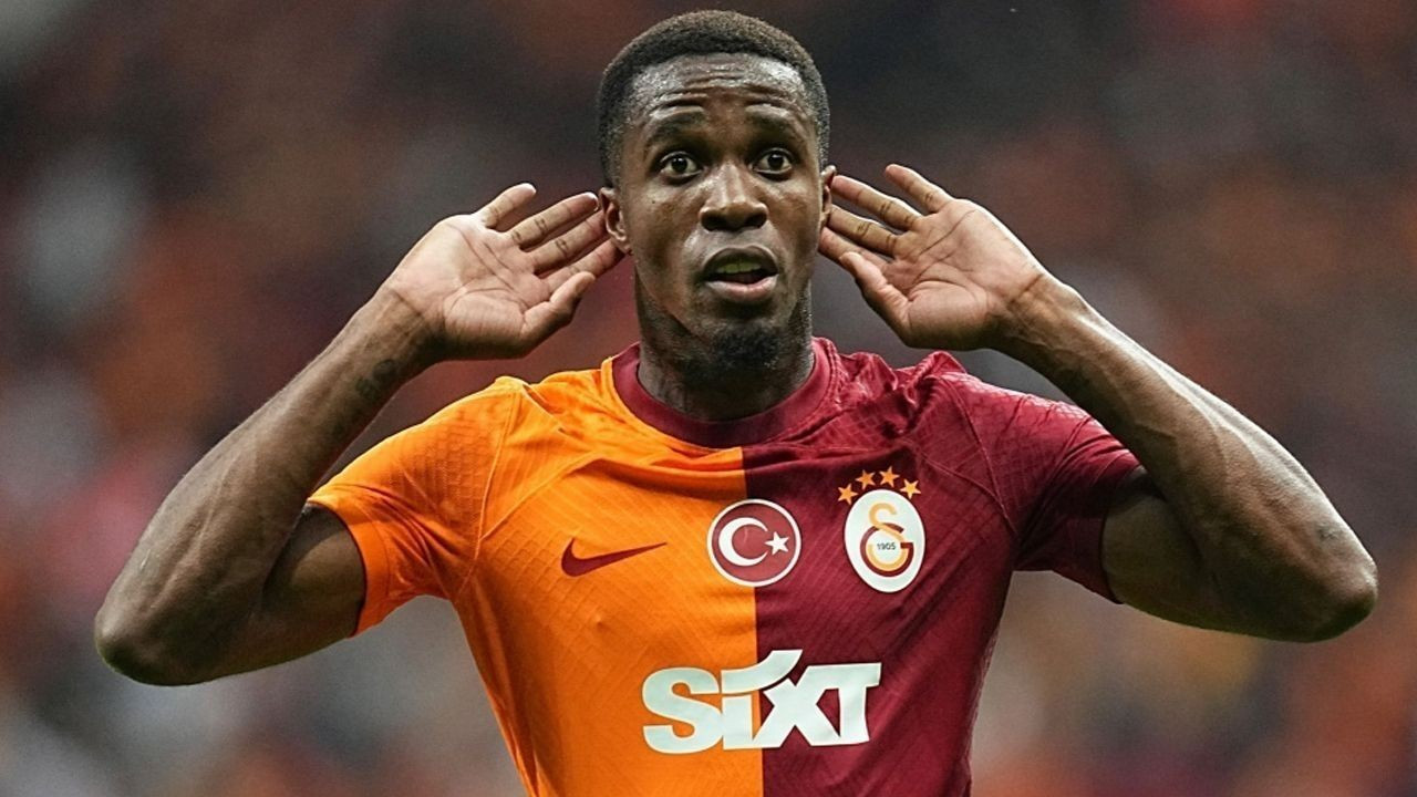 Wilfried Zaha, Adana Demirspor Maçı Öncesi Antrenmanlara Katıldı