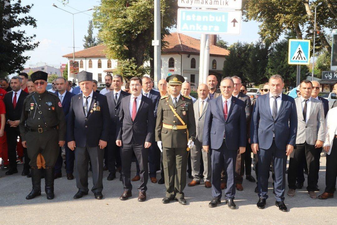 Büyük zaferin 102. yılı Hendek'te coşkuyla kutlandı - Sayfa 1