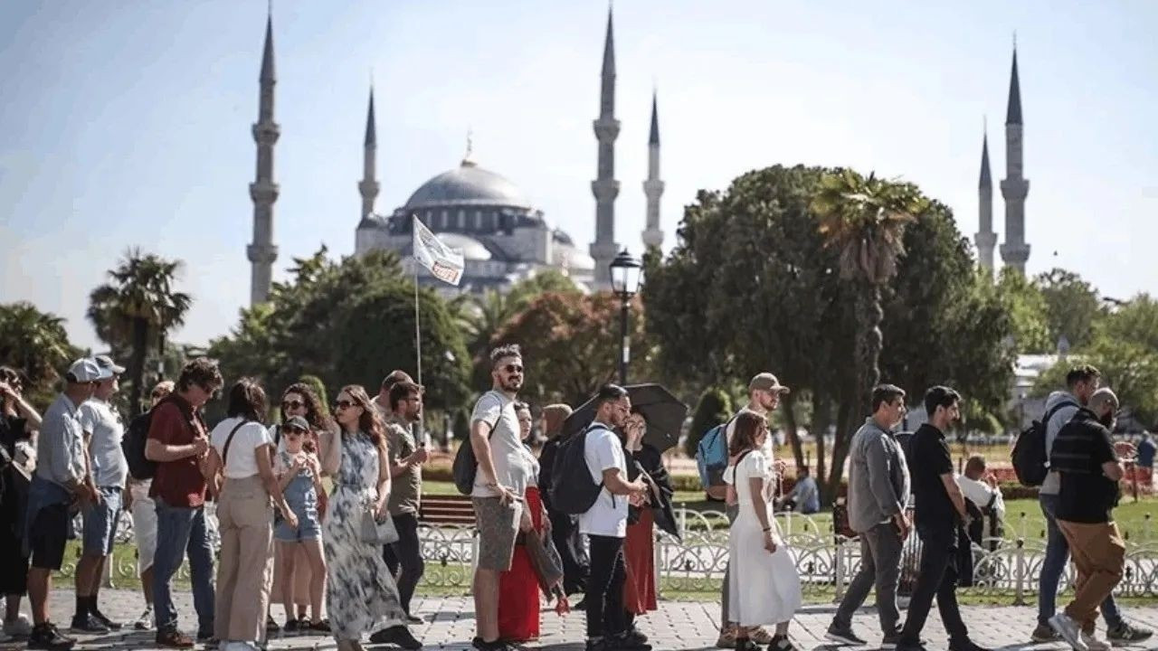 İstanbul Yılın İlk 7 Ayında 10,5 Milyon Yabancı Turist Ağırladı