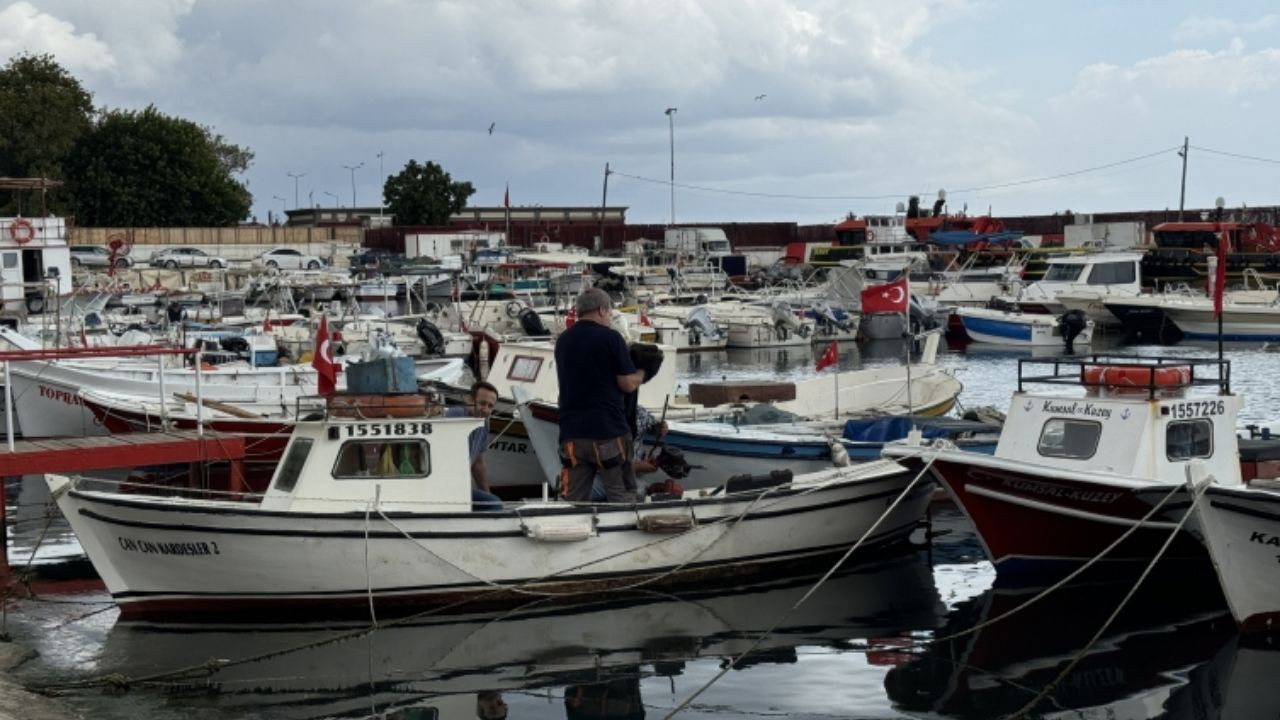 Tekirdağ'da Fırtına Balıkçıları Vurdu: Limana Eli Boş Döndüler