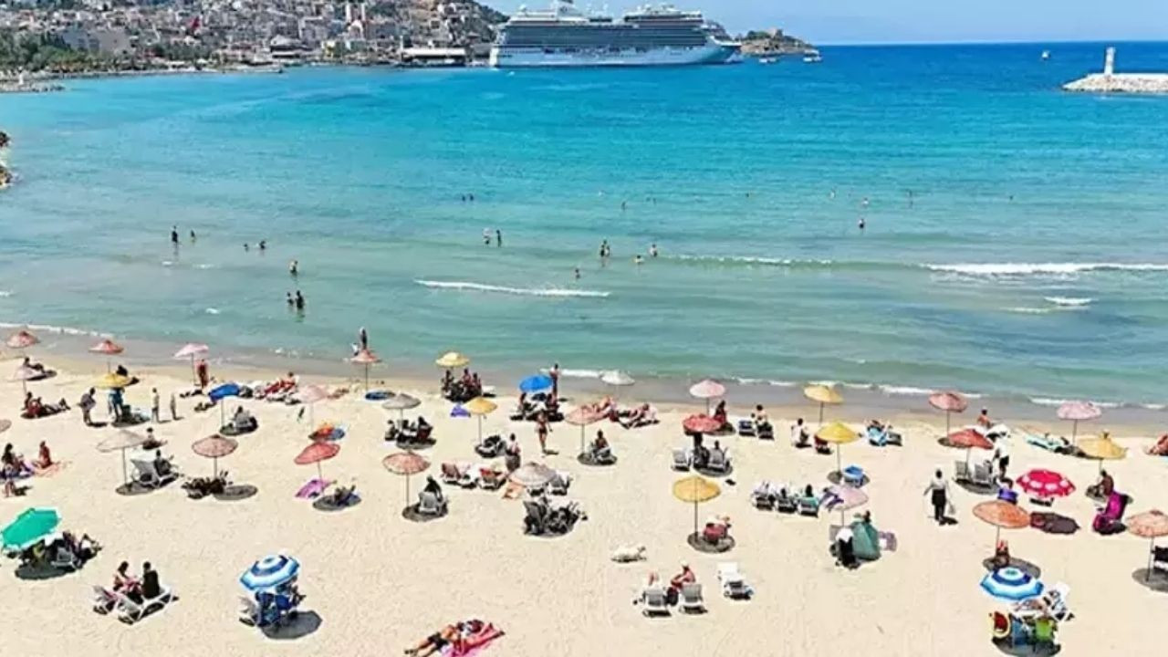 Kuşadası'nda Şemsiye ve Şezlong Kiralama İçin Yeni Düzenleme