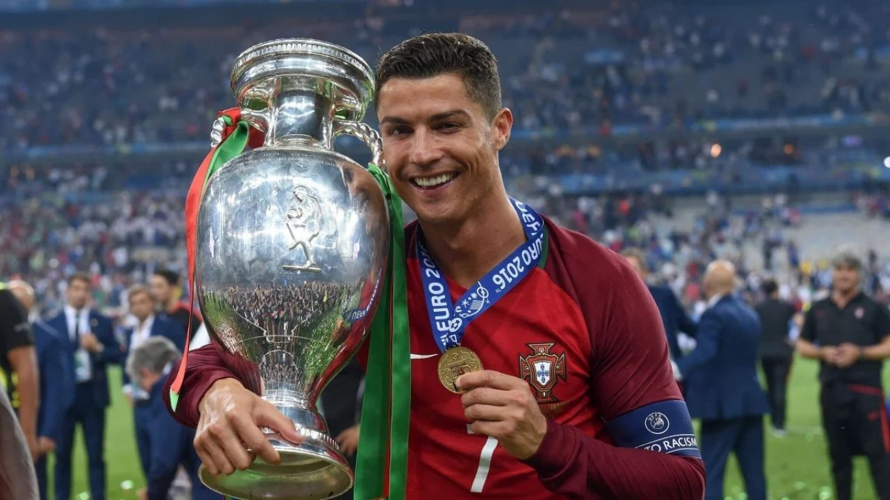 Ronaldo'nun Sözleri Messi'yi Kızdıracak: "Avrupa Şampiyonası Dünya Kupası'na Bedel"