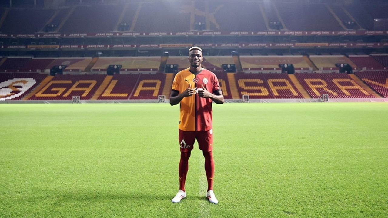 İtalyanlardan Victor Osimhen İddiası: Galatasaray'ın Ödeyeceği Maaş Detayları Ortaya Çıktı