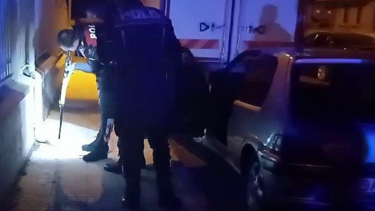 Kavga ihbarına giden polis ekipleri ruhsatsız tüfek ele geçirdi